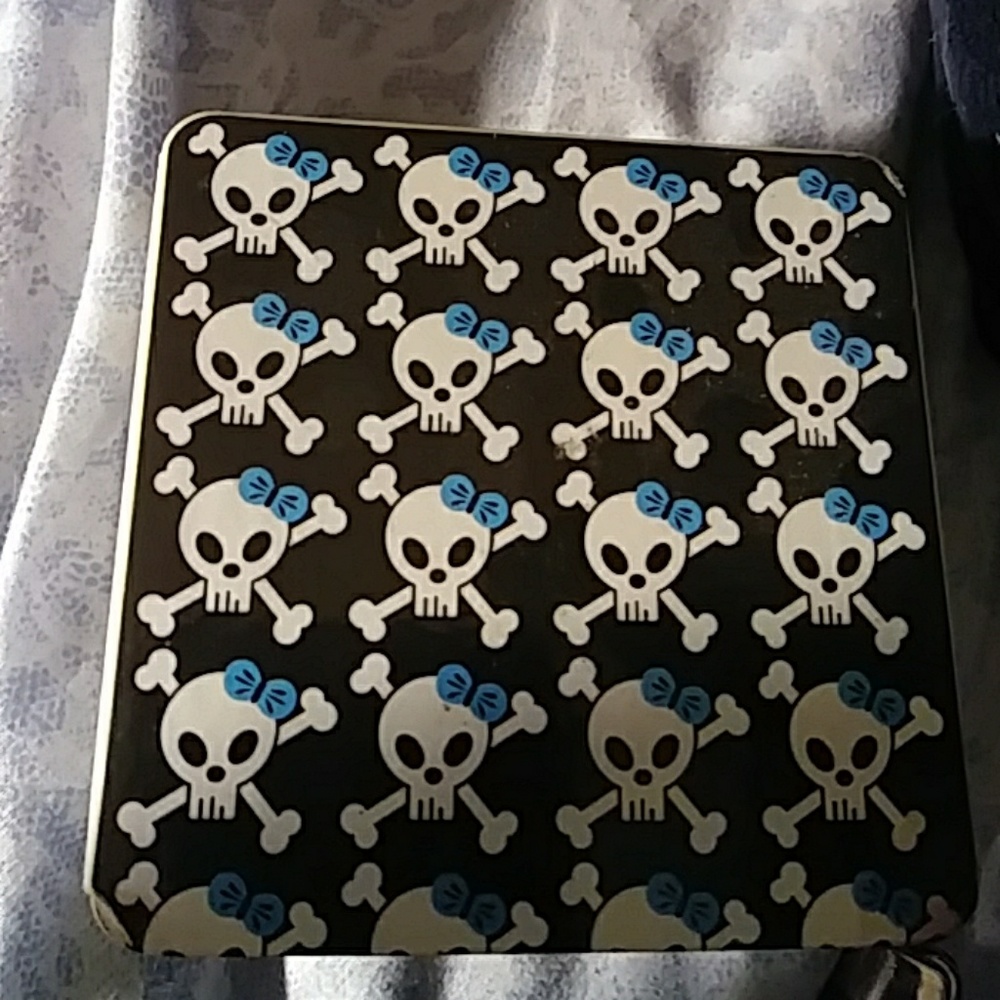 Skull watch